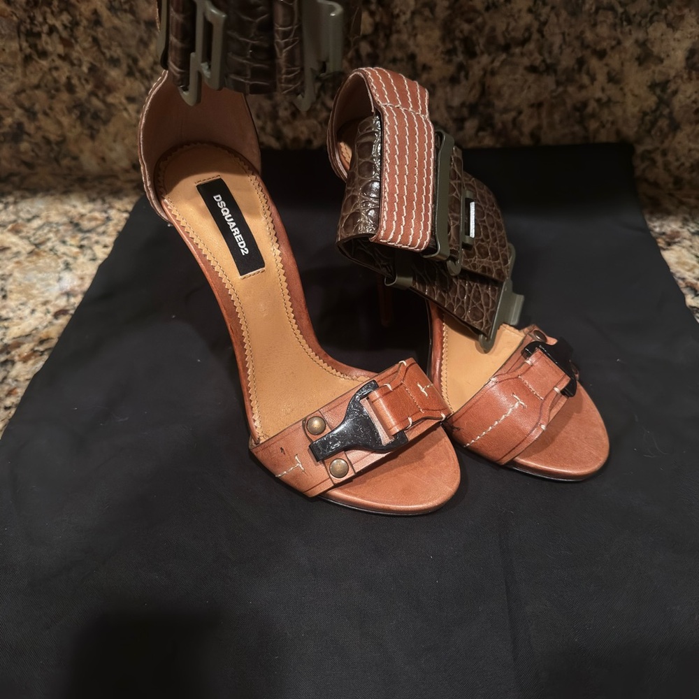 DSQUARED Brown and Olive Leather High Heel Sandals with Buckle Detail - Picture 4 of 7